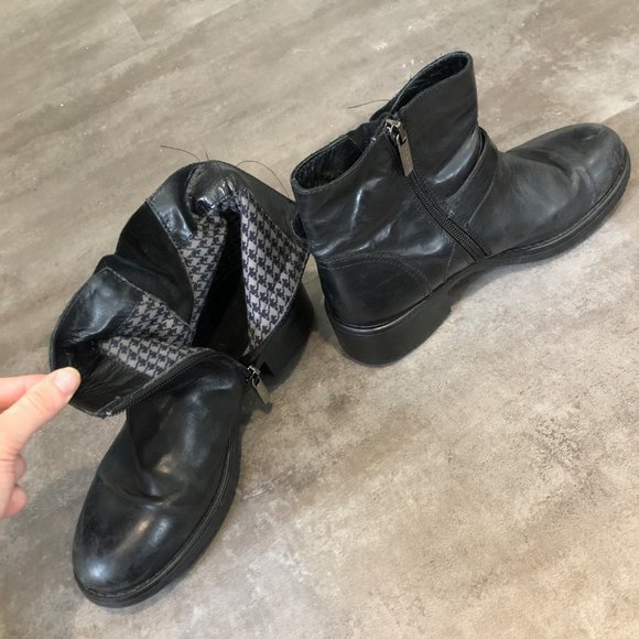 Aquatalia Black  Leather Ankle Boots - Picture 3 of 4